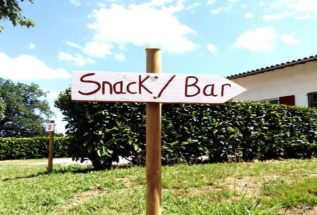 snack-bar-camping